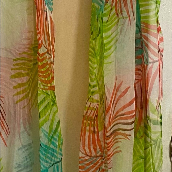 Asian Eye Scarf- like new - Picture 3 of 4